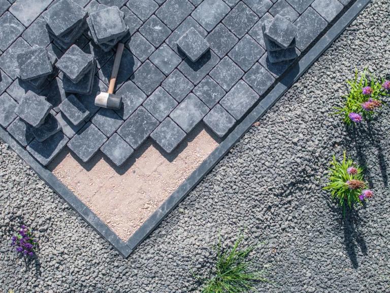 Allée de jardin à Sarreinsming, quel revêtement choisir ?